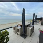 Penthouse With Panoramic Sea View - Large Terraces - 180m2 - Sleeps 8 - 5-star Appartamento Koksijde