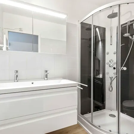 Penthouse With Panoramic Sea View - Large Terraces - 180m2 - Sleeps 8 - 5-star Koksijde