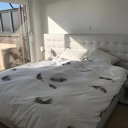 Penthouse With Panoramic Sea View - Large Terraces - 180m2 - Sleeps 8 - 5-star * Koksijde