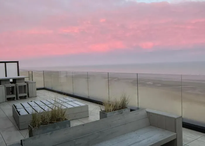 Penthouse Panoramisch Zeezicht - Grote Terrassen - 180m2 - 8p - 5 Sterren Apartamento Koksijde